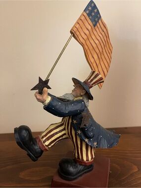 Williraye Studio patriotic Uncle Sam Flag Sculpture - Blue, Red & Cream.
